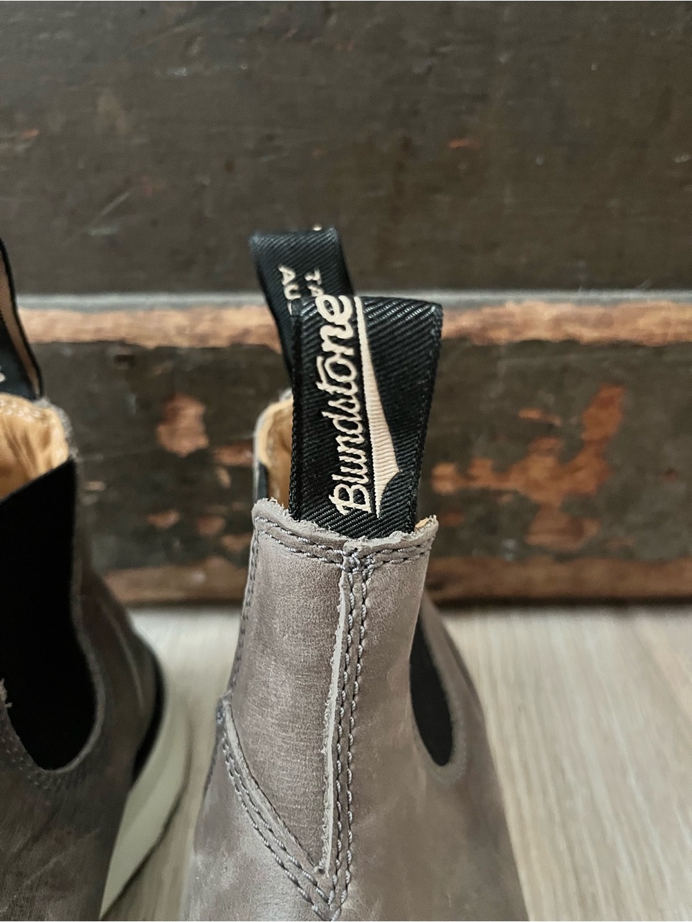 Blundstone 2141 Chelsea Sneaker Boots Nubuck Unisex Dusty Grey Size 3 (W 6/ M 4) - Picture 3 of 7